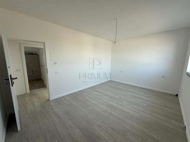 Duplex cu 4 camere cu Canalizare în Moșnița Nouă