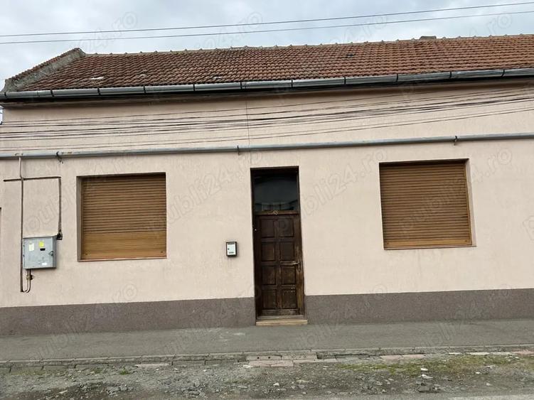 Casă cu 6 camere în Lugoj