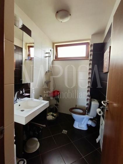 Casă individuală cu 9 camere cu Canalizare în Mănăștur