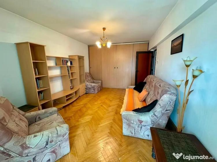 Apartament cu 2 camere decomandat în Sud