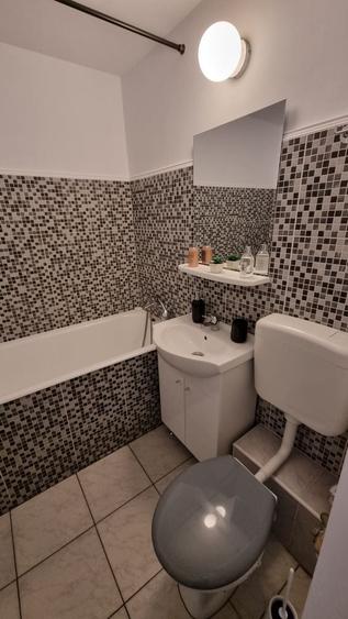 Apartament cu 3 camere decomandat în Nufărul