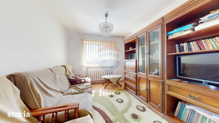 Apartament cu 3 camere decomandat în Central