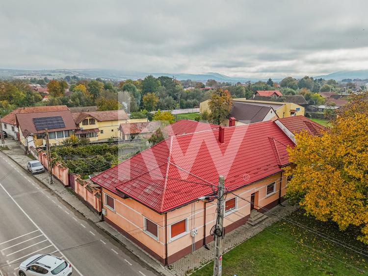 Casă individuală cu 6 camere cu Garaj în Șinca Veche