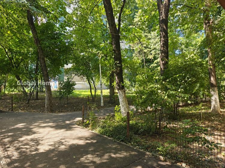 Apartament cu 2 camere semidecomandat, mobilat în Drumul Taberei
