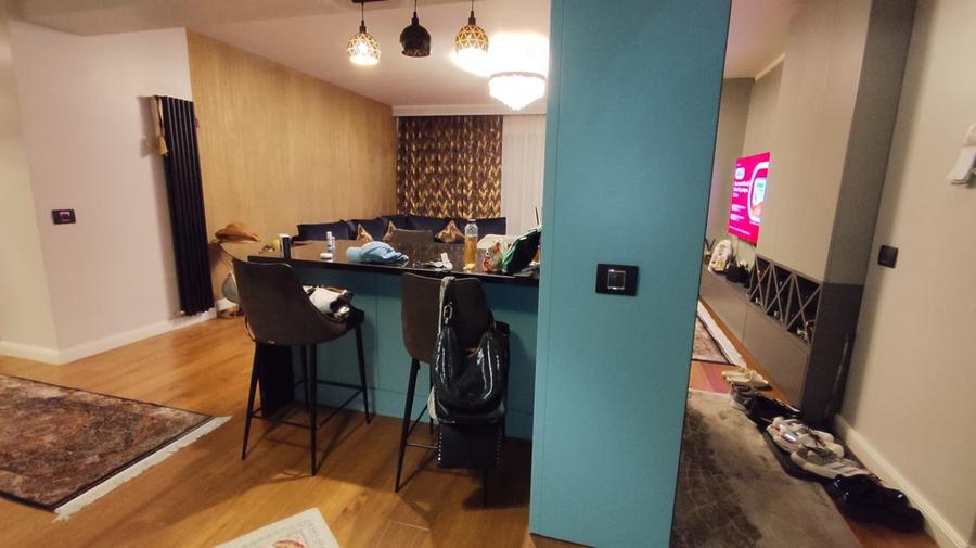 Apartament cu 3 camere decomandat în Baba Novac