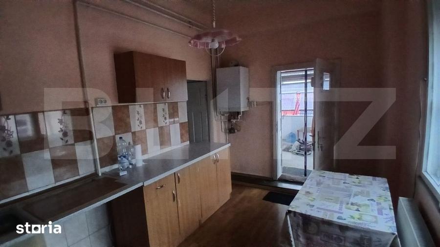 Apartament cu 5 camere în Central