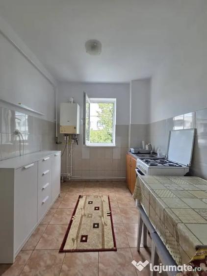 Apartament cu 2 camere semidecomandat în Bălcescu