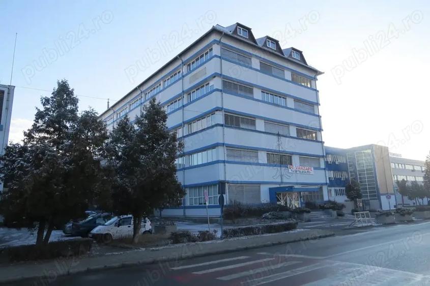 Spațiu comercial, de 3,780 mp, în Curtea de Argeș