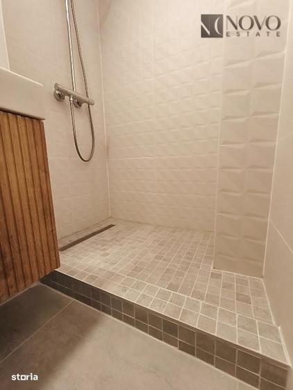 Apartament cu 4 camere decomandat în Romană
