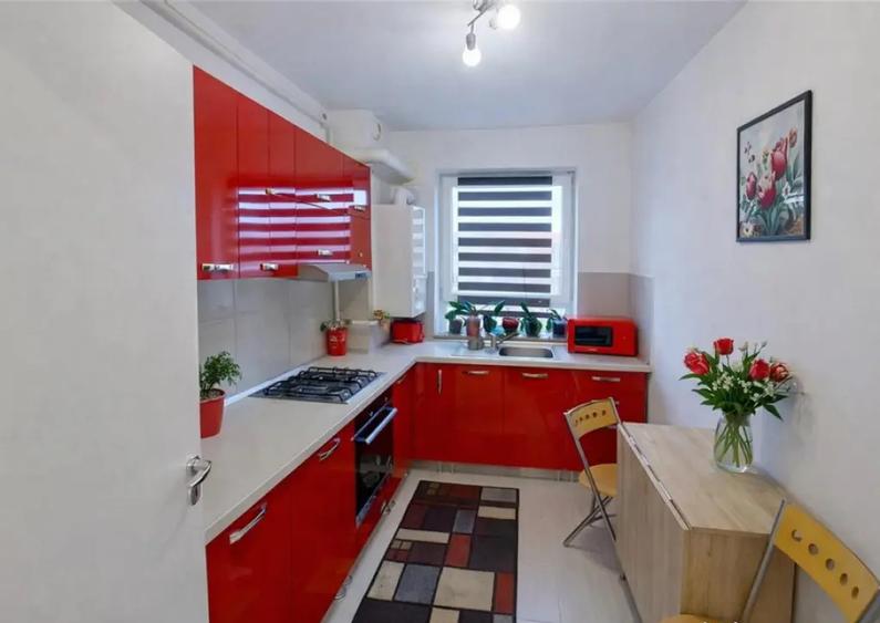 Apartament cu 2 camere decomandat în Avantgarden