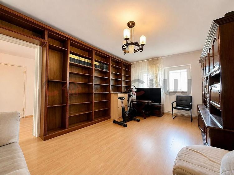 Apartament cu 4 camere decomandat, mobilat în Zorilor