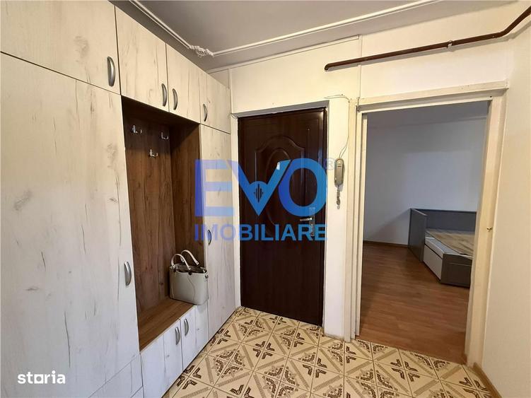 Apartament cu 2 camere decomandat în Nicolina