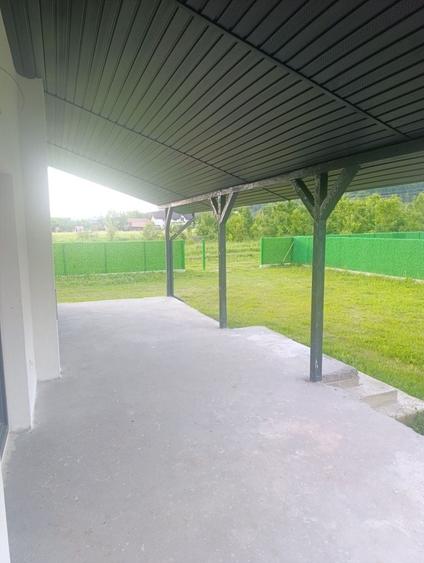 Casă cu 4 camere în Drăganu