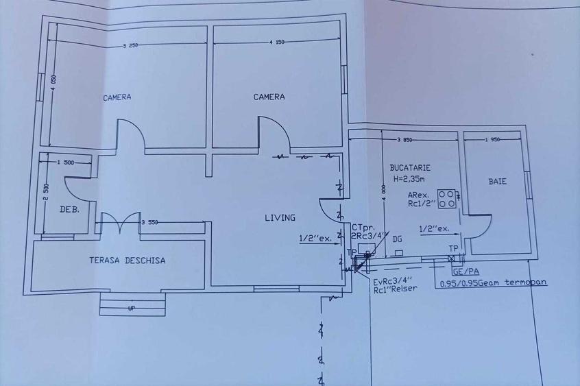 Casă cu 3 camere în Central