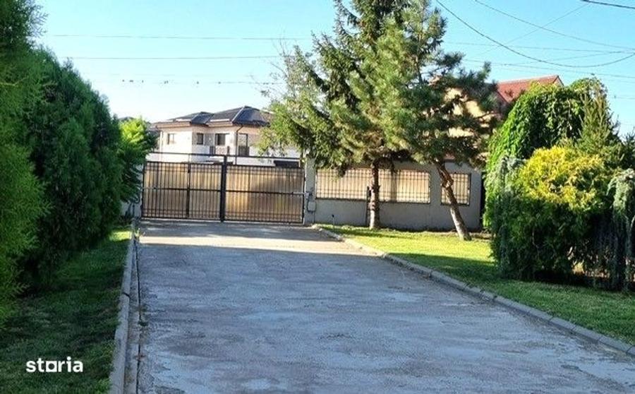 Casă cu 4 camere cu Teren 2297 Mp în Central