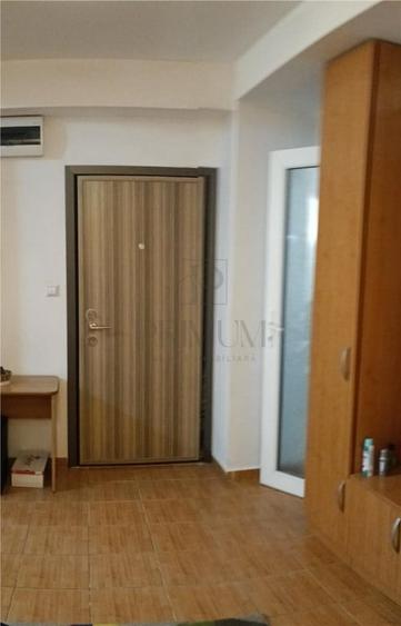 Apartament cu 4 camere decomandat în Aradului