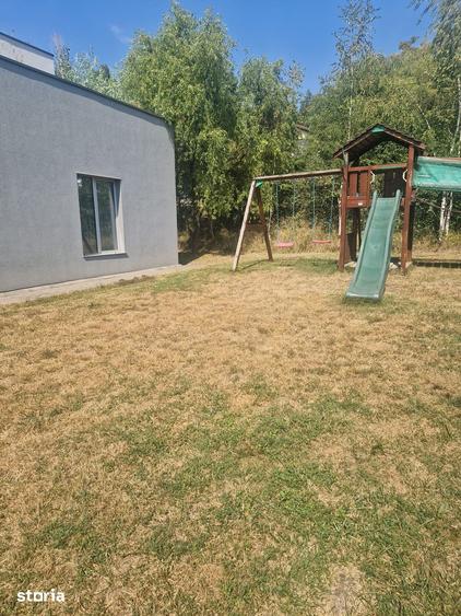Casă cu 5 camere cu Teren 1701 Mp în Borhanci