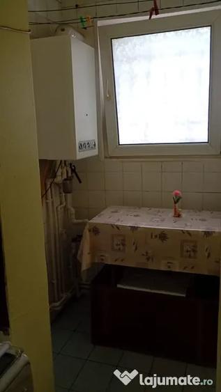 Garsoniera de inchiriat, parter, zona Contactoare - 6