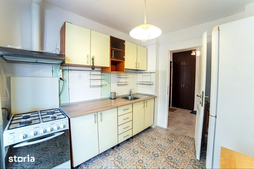 Apartament cu 3 camere decomandat în Crângași