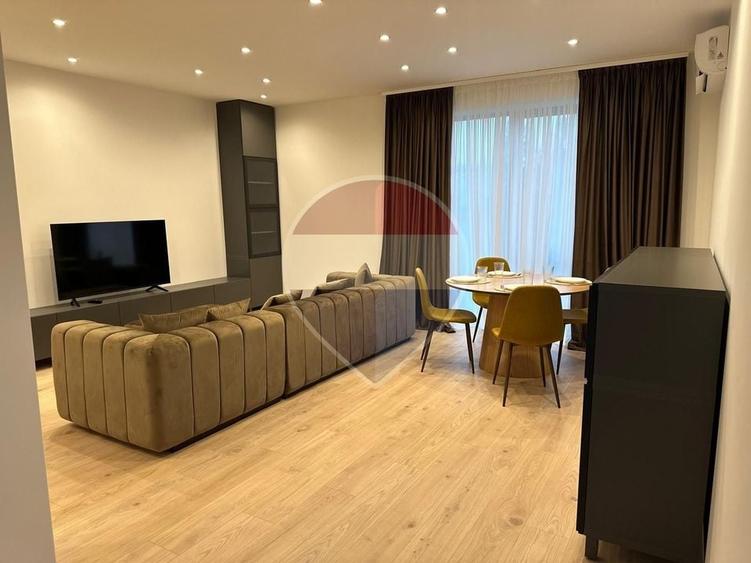 Apartament cu 2 camere semidecomandat, mobilat în Sisești