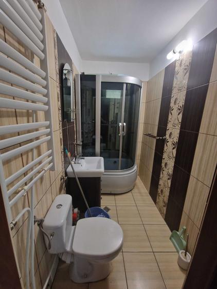 Inchiriez apartament cu 3 camere zona Nufarul - 11