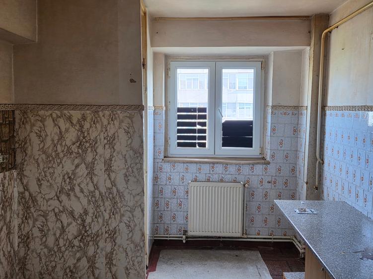 Apartamente 2 camere Micro20 et3/4 ,centrala,2 Balcoane  64 000 euro neg - 3