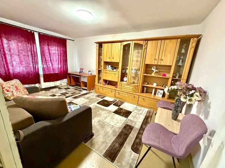 Apartament cu 3 camere decomandat în Central