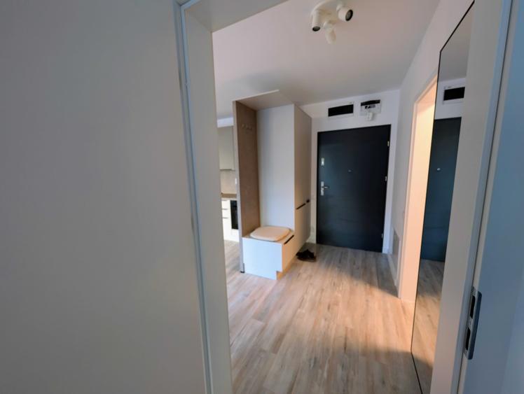 Apartament cu 2 camere decomandat în Exterior Vest