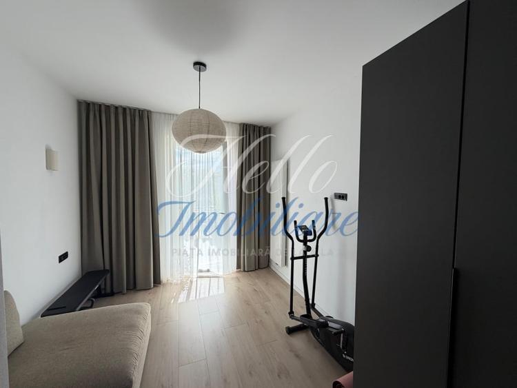 Apartament cu 3 camere semidecomandat, mobilat în Semicentral
