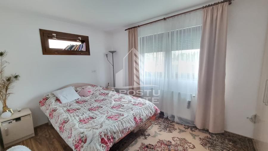 Casă individuală cu 6 camere cu Teren 2712 Mp în Dudeștii Noi