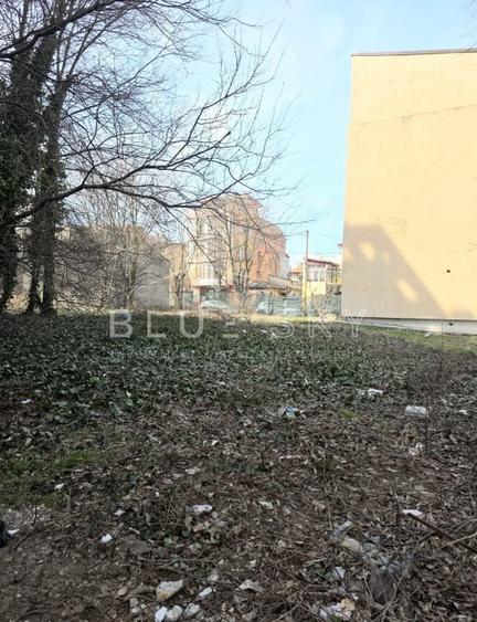 Teren Construcții intravilan de 739 mp, în Universitate