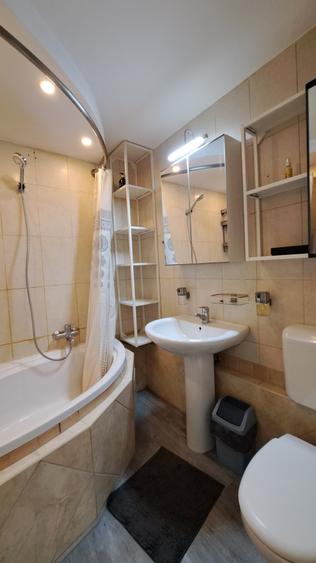 Apartament cu 2 camere semidecomandat în 13 Septembrie