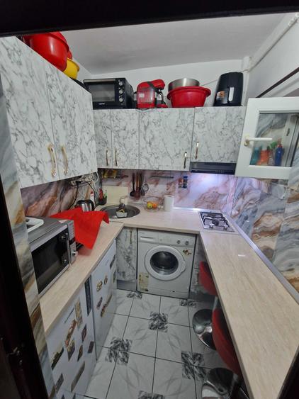 Apartament cu 2 camere decomandat în Războieni