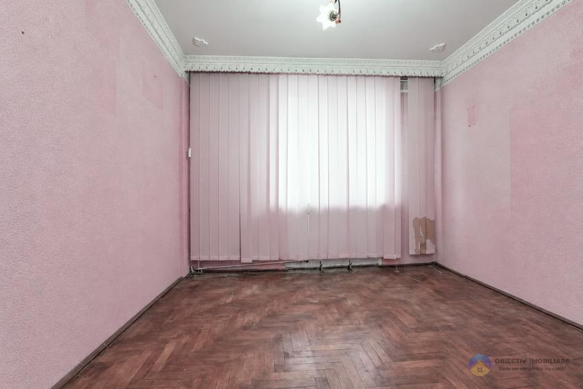 Apartament cu 3 camere decomandat în Dărmănești