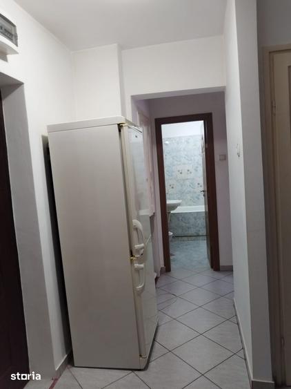 Apartament cu 2 camere decomandat în Republicii