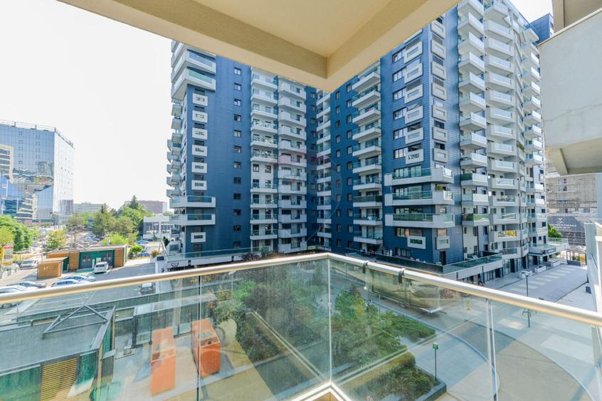 Apartament cu 3 camere decomandat în Aviației