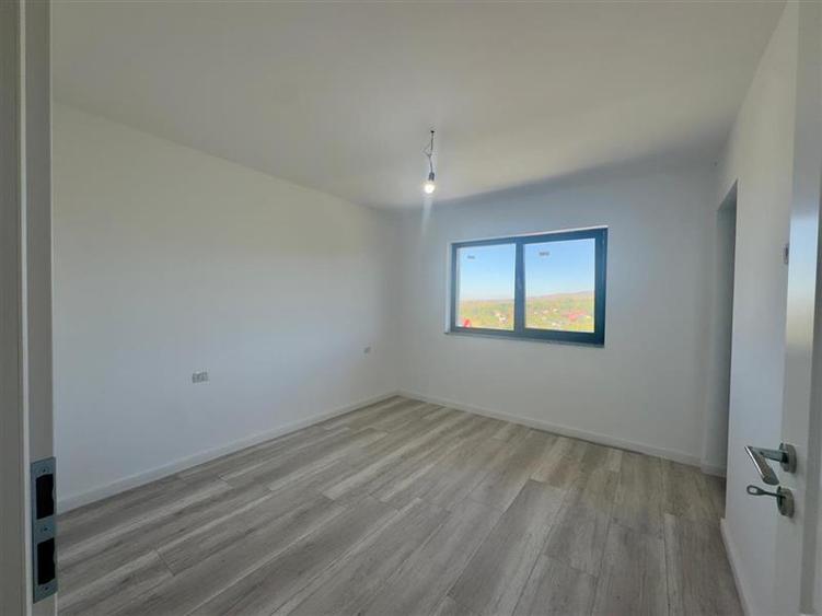 Casă individuală cu 4 camere cu Teren 660 Mp în Bârnova
