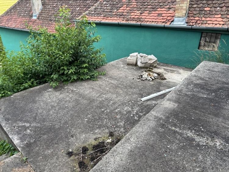 Casă cu 3 camere în Central