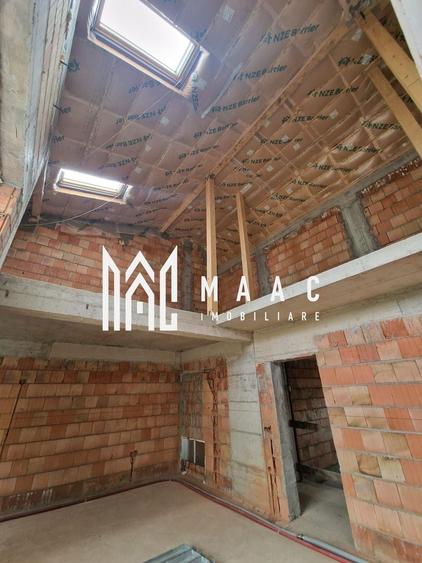 Apartament cu 4 camere decomandat în Cristian
