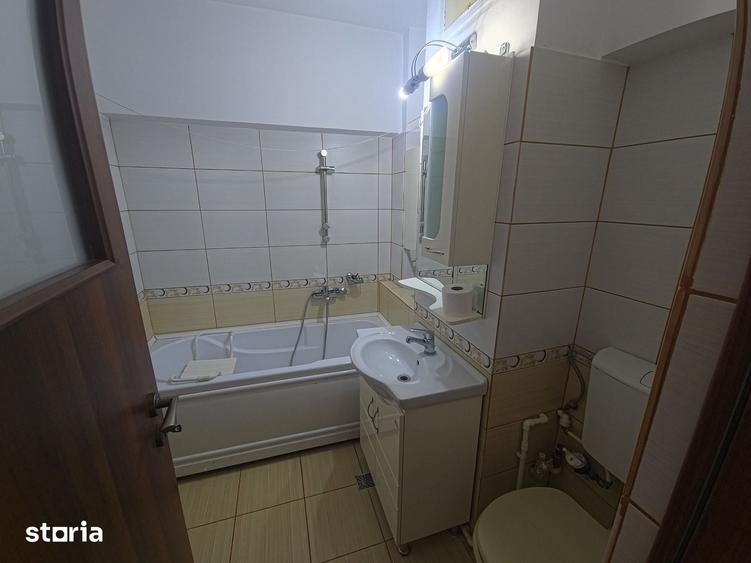 Tomis II apartament 2 camere decomandat gol centrala gaze - 3
