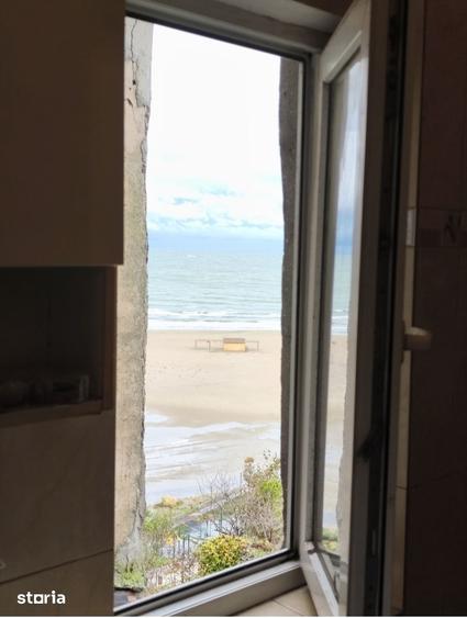 Apartament cu 3 camere nedecomandat în Peninsula