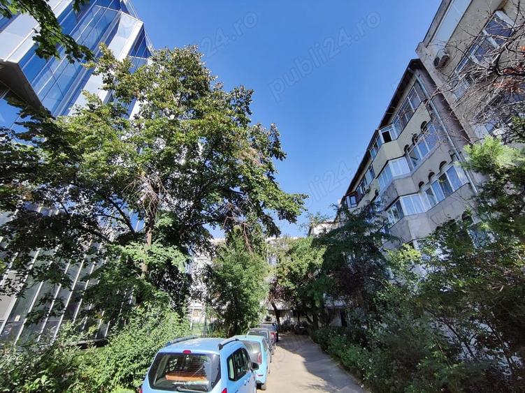 Apartament cu 3 camere decomandat în Port