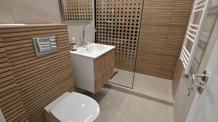 Apartament cu 2 camere semidecomandat în Ultracentral