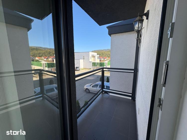 Casă cu 4 camere cu Teren 70 Mp în Central