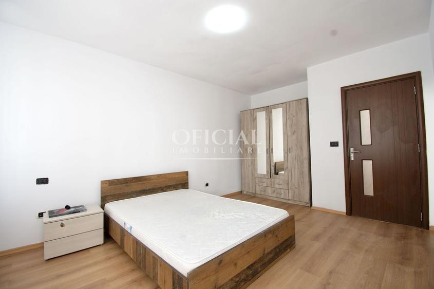 Apartament cu 3 camere semidecomandat, mobilat în Florești