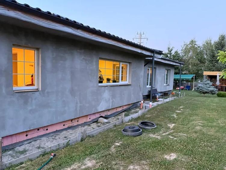 Casă cu 4 camere în Păun