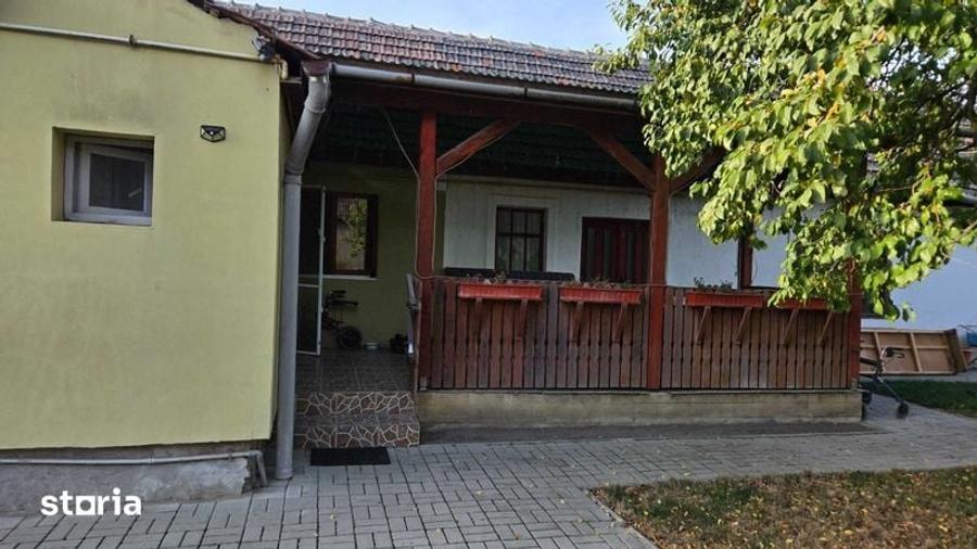 Casă cu 4 camere cu Teren 80 Mp în Târnava