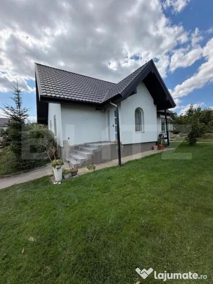 Casă cu 4 camere cu Teren 300 Mp în Central