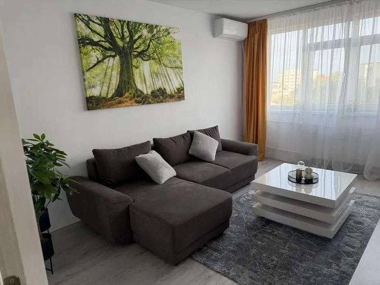 Apartament cu 2 camere decomandat, mobilat în Brâncoveanu