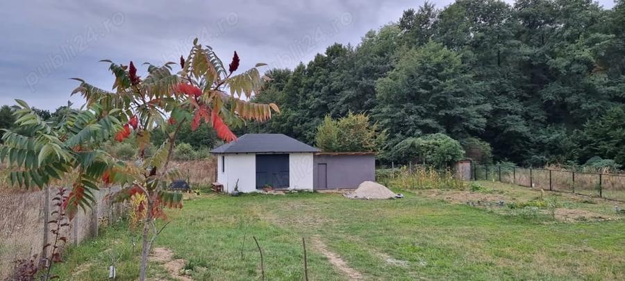Casă cu 2 camere cu Teren 1030 Mp în Budeasa